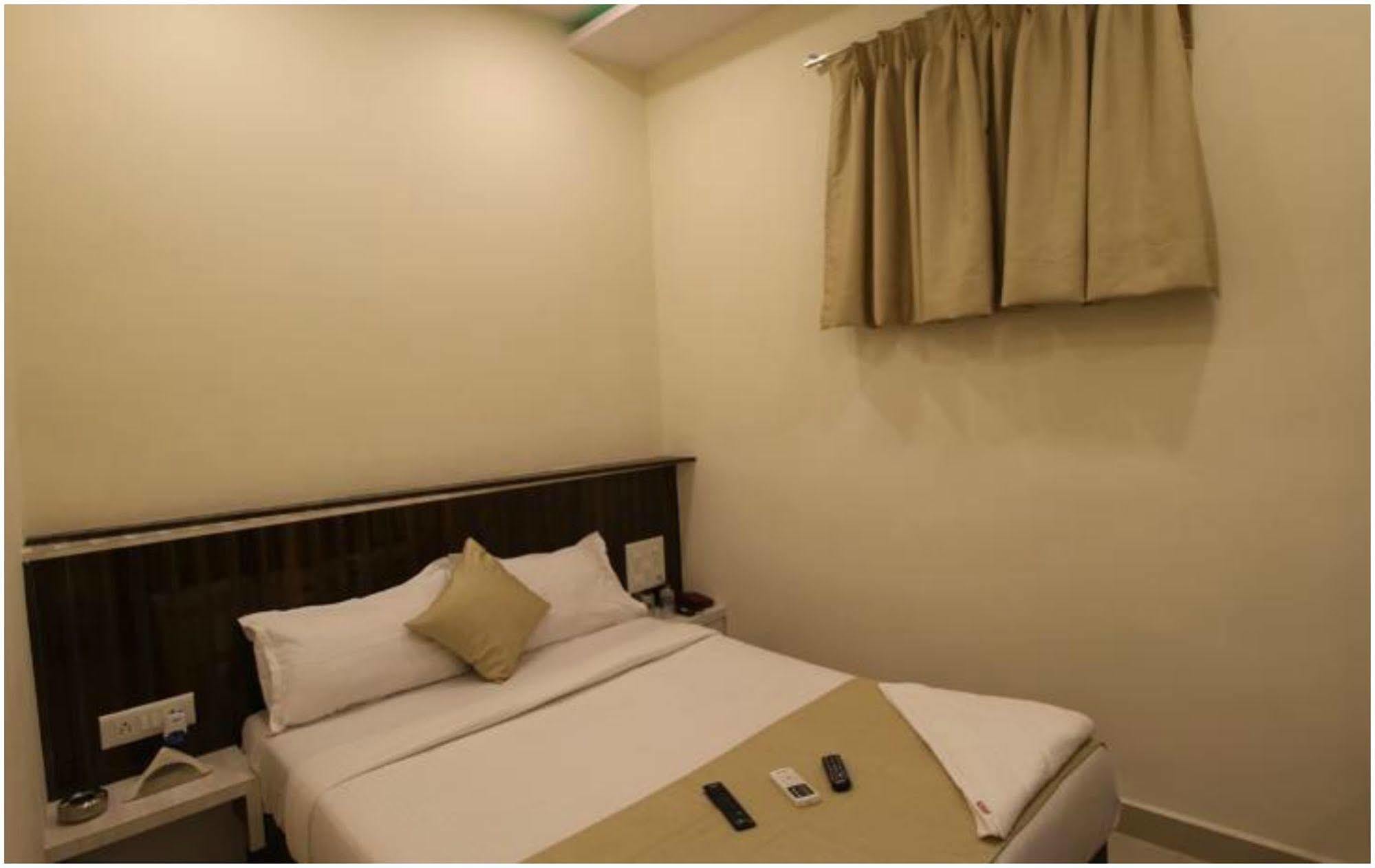 Treebo Trip Ashir Inn Mumbai Luaran gambar